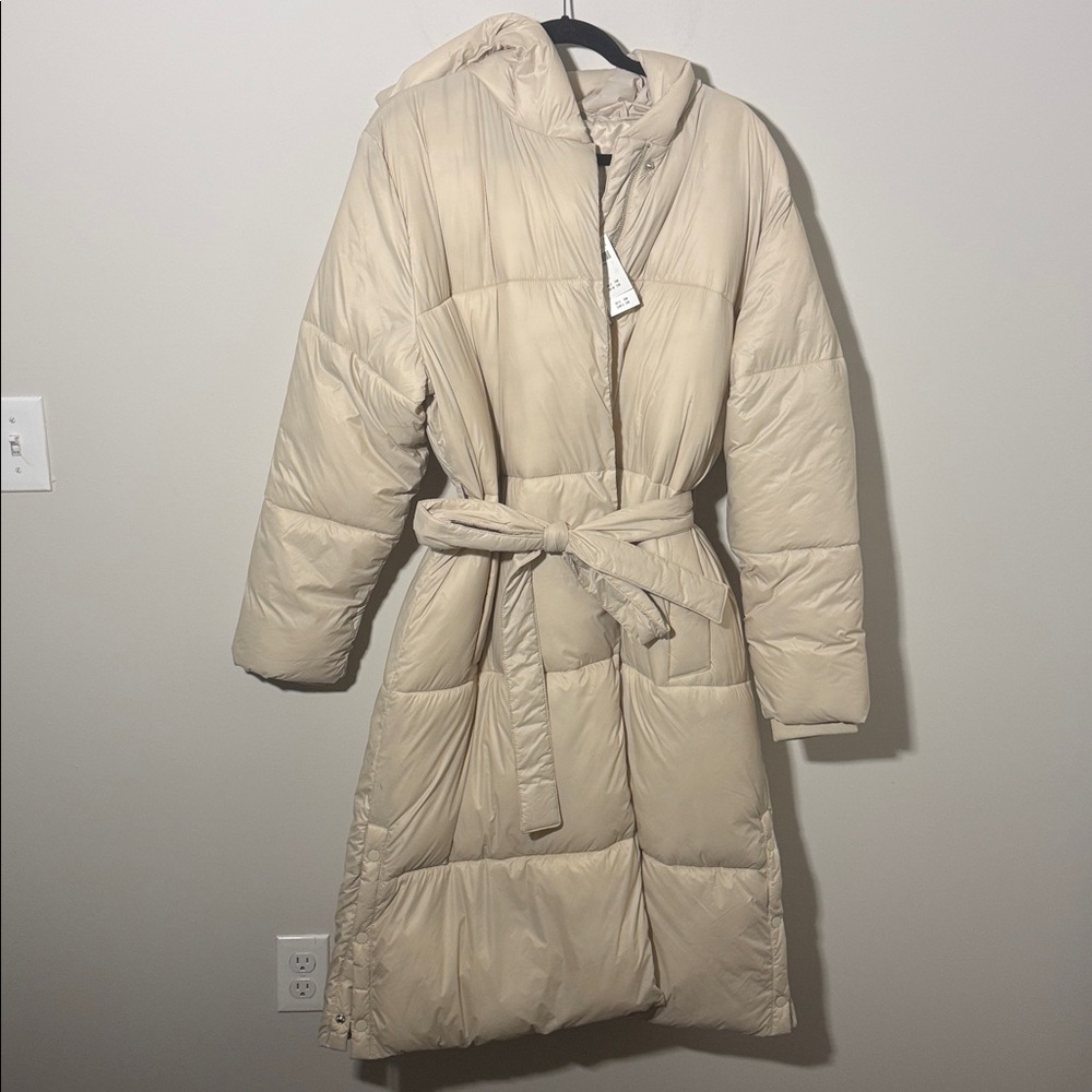 Abercrombie & Fitch Cream Puffer Coat